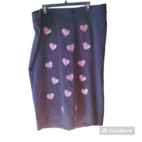Torrid X Rebel Wilson Heart Patch Pencil Skirt Size 4X - Picture 2 of 7